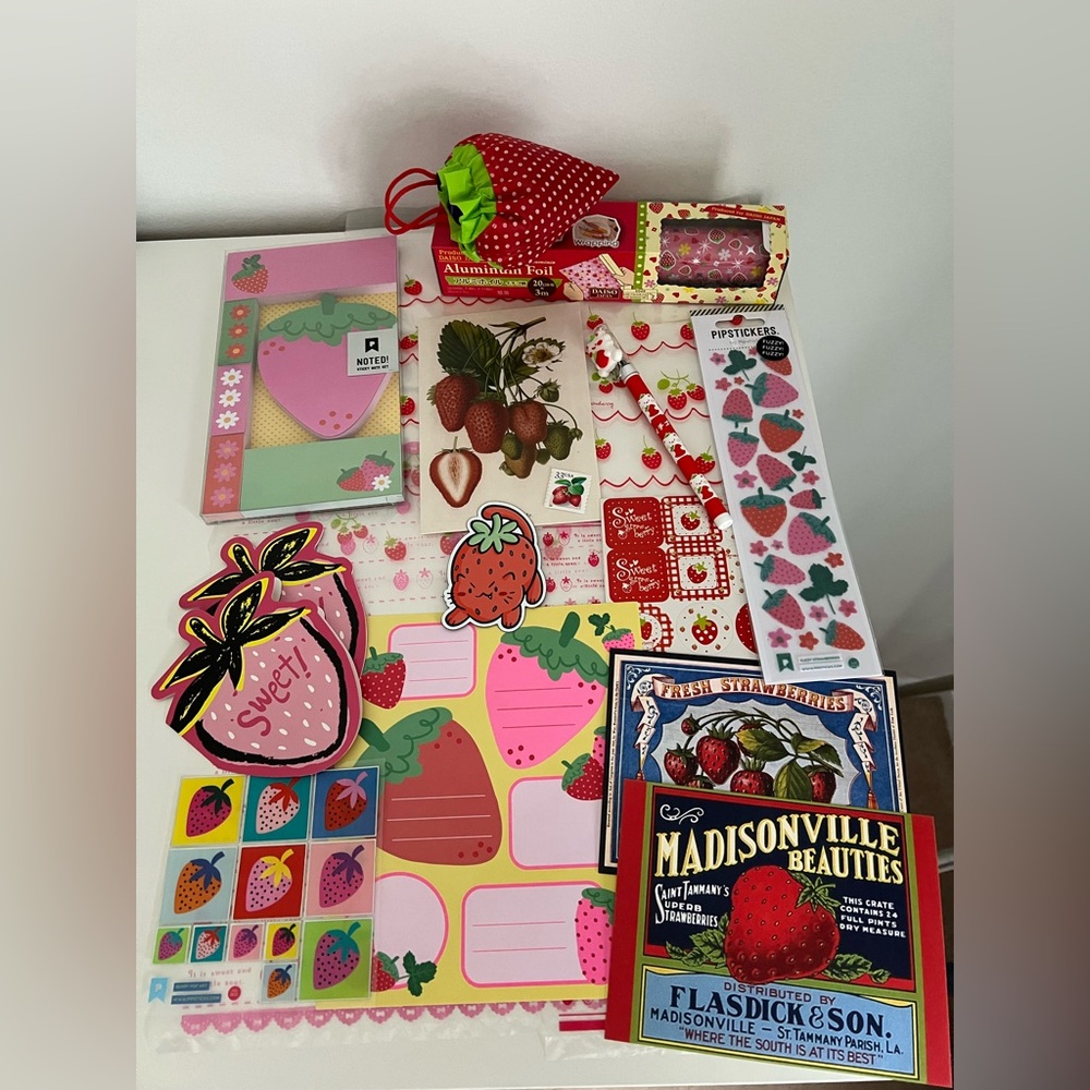 Cute Kawaii Strawberry Themed Bundle Set